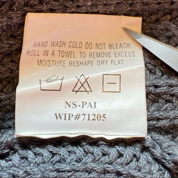 Woolrich Charcoal Gray Front Button Cardigan Size Large - Picture 6 of 14